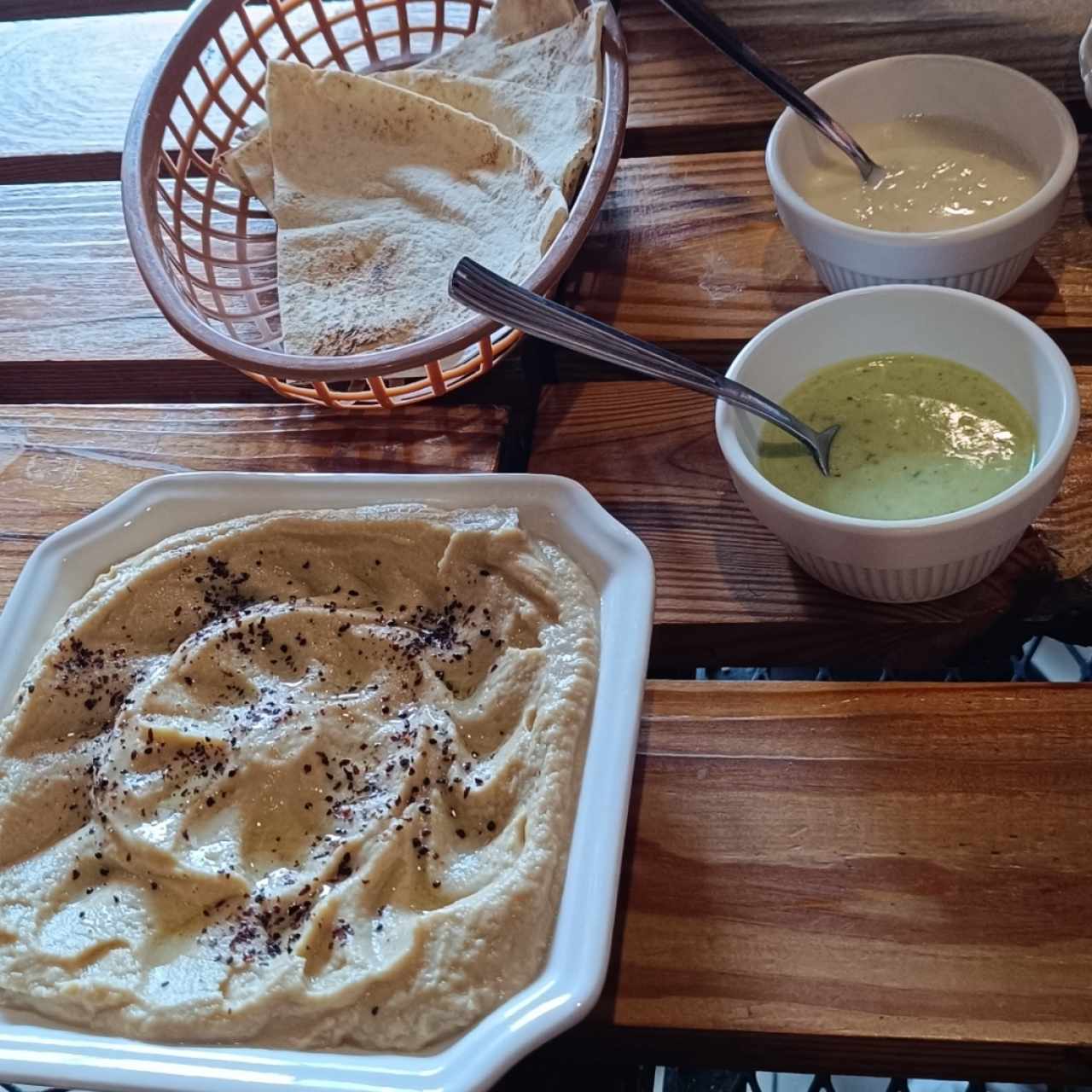 Platos Recomendados - Hummus Porción