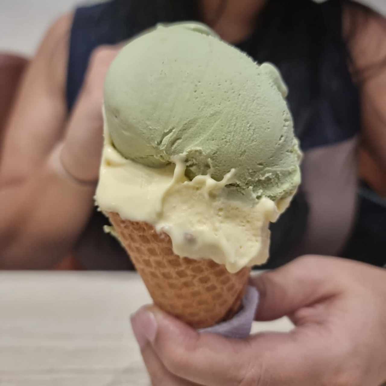 Helado de pie de maracuyá y pistacho