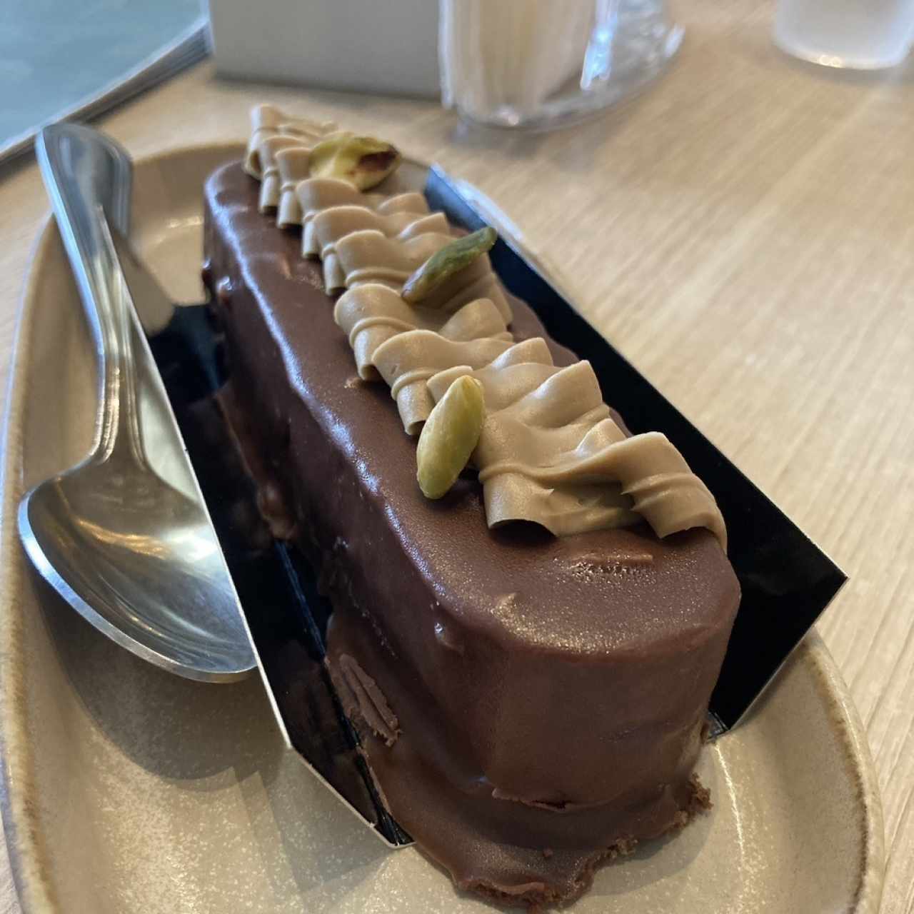 Eclair de pistacho