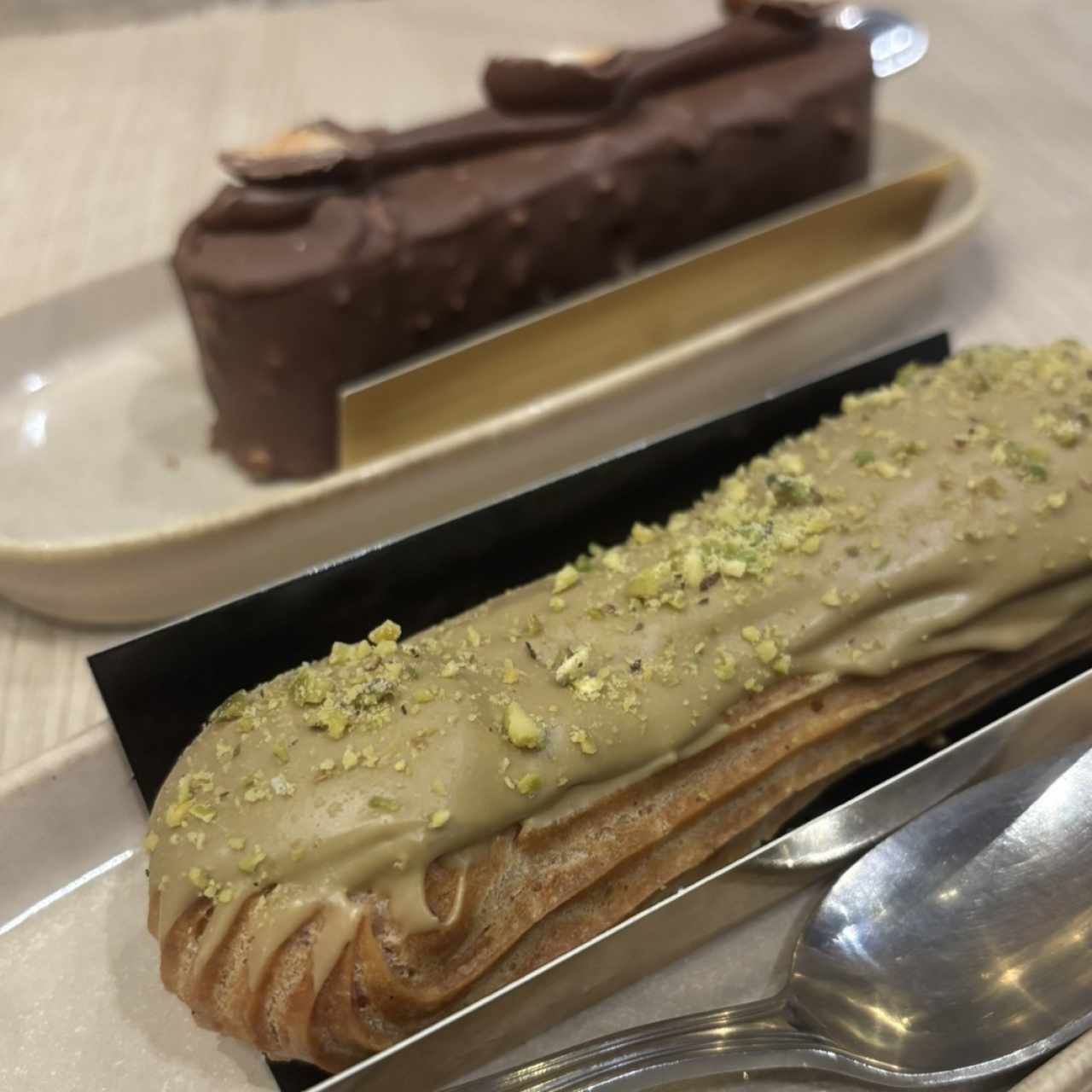 Éclair de pistacho