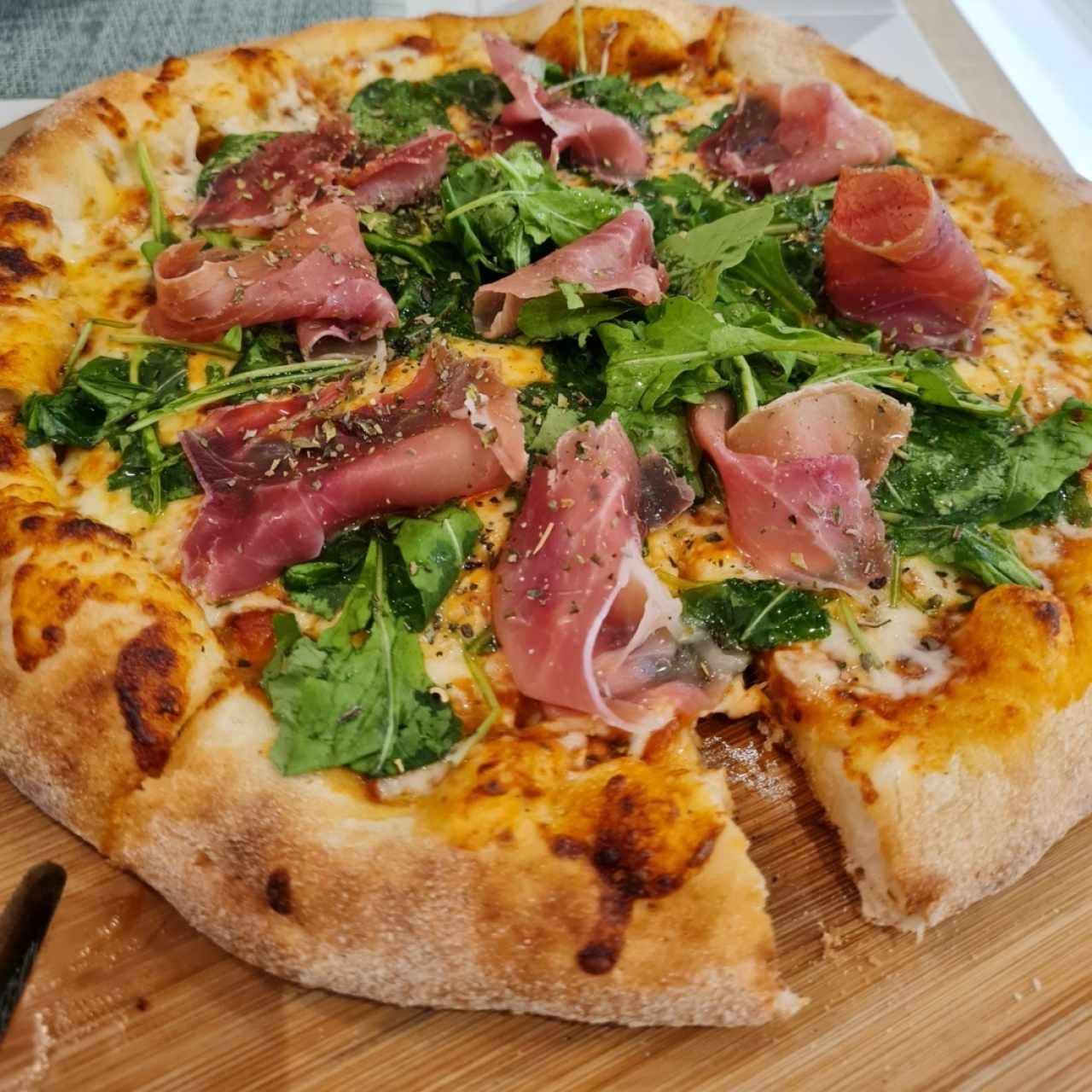 Pizza de procciuto