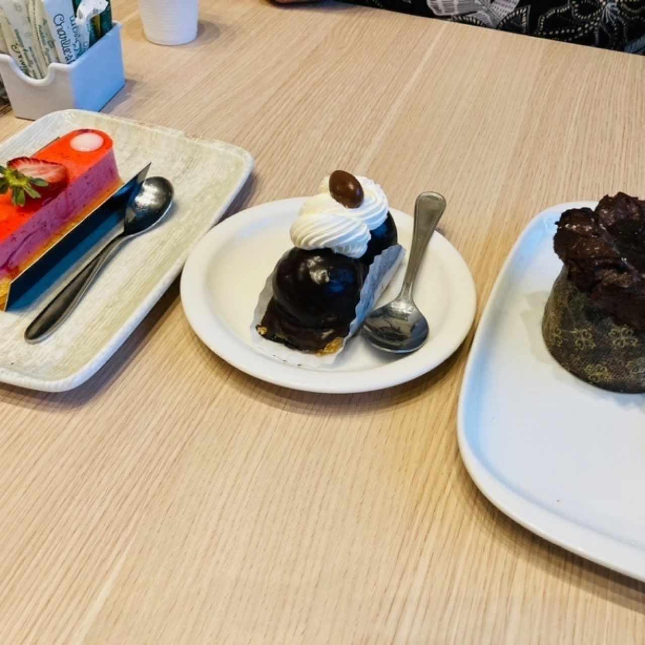 Fressier, profiterol y volcán de chocolate