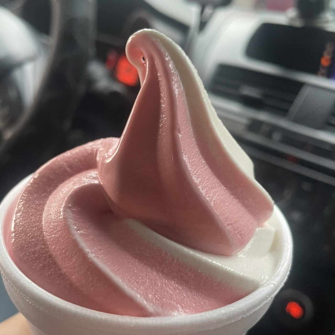 Helado fresa y vainilla