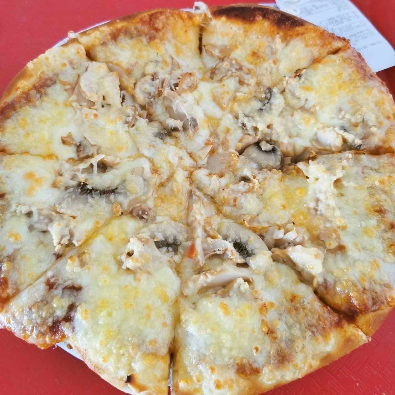 Pizza de hongos genoveba