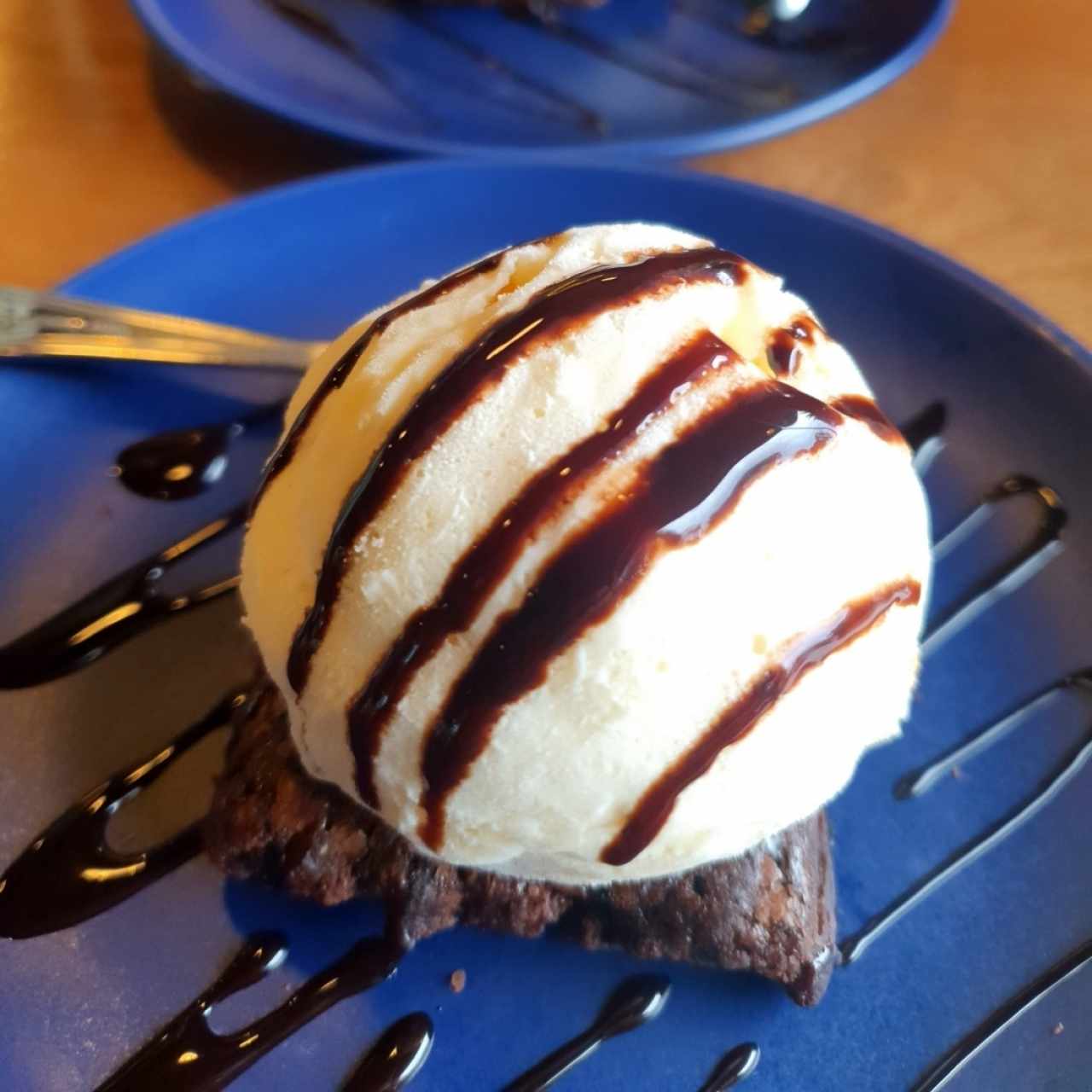 Brownie con helado