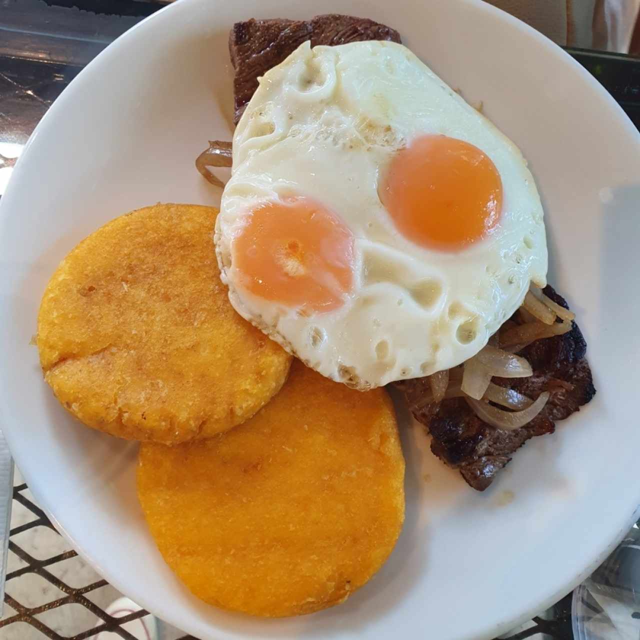 Desayuno - Filete a Caballo