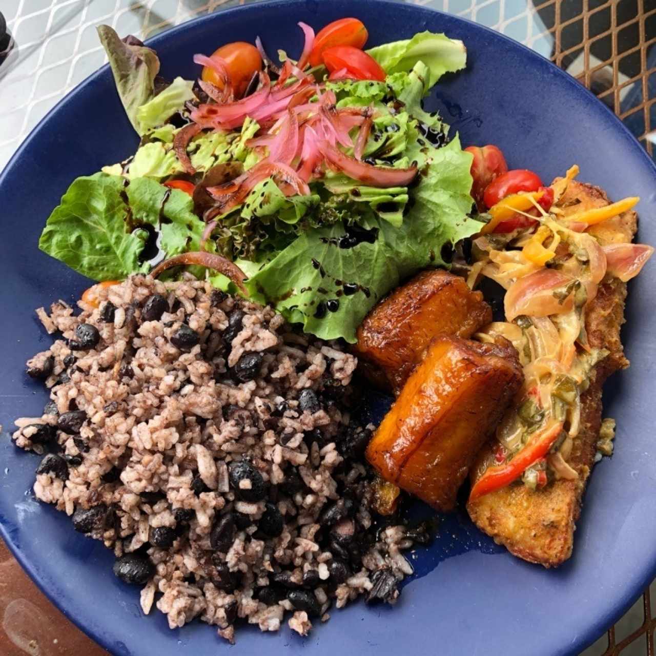 El plato del Negro Chimbombó - Corvina