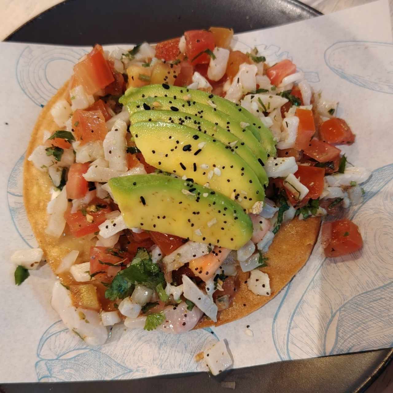 Tostada de ceviche de pescado 