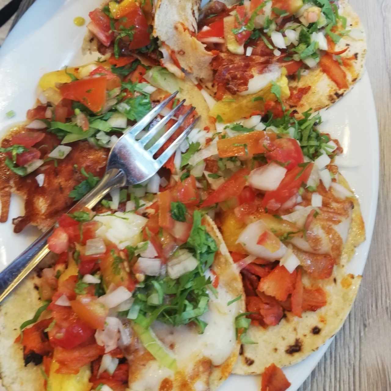 tacos al pastor con tortilla de maiz