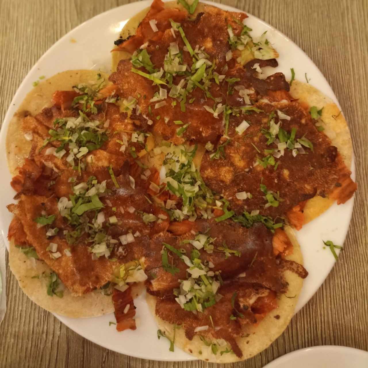 tacos al pastor con tortilla de maiz