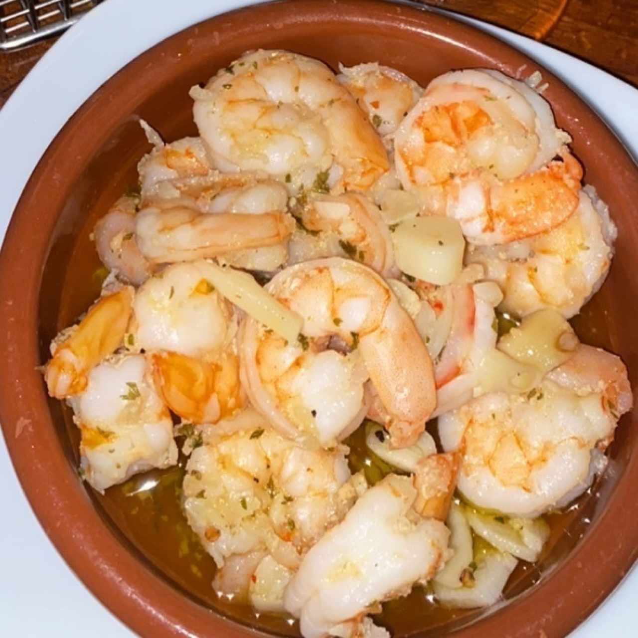 Camarones al ajillo