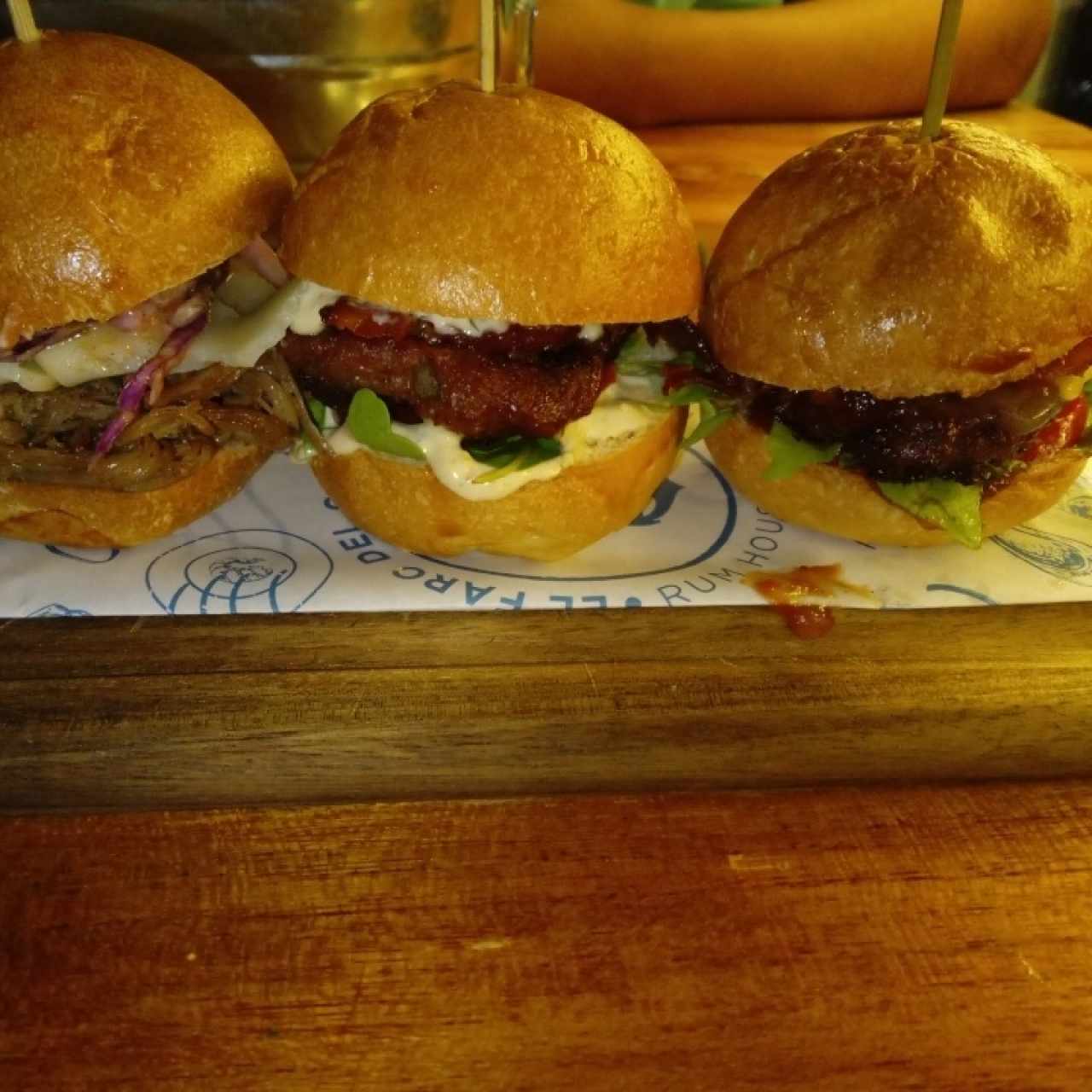 trilogía de minis hamburguesas 