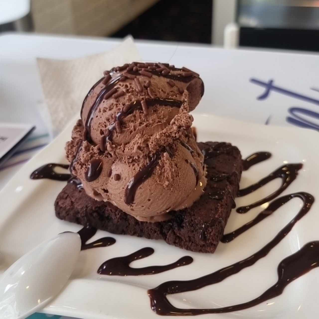 Brownie con Helado