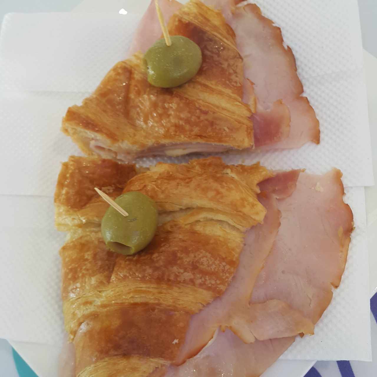 Croissant con Jamón 