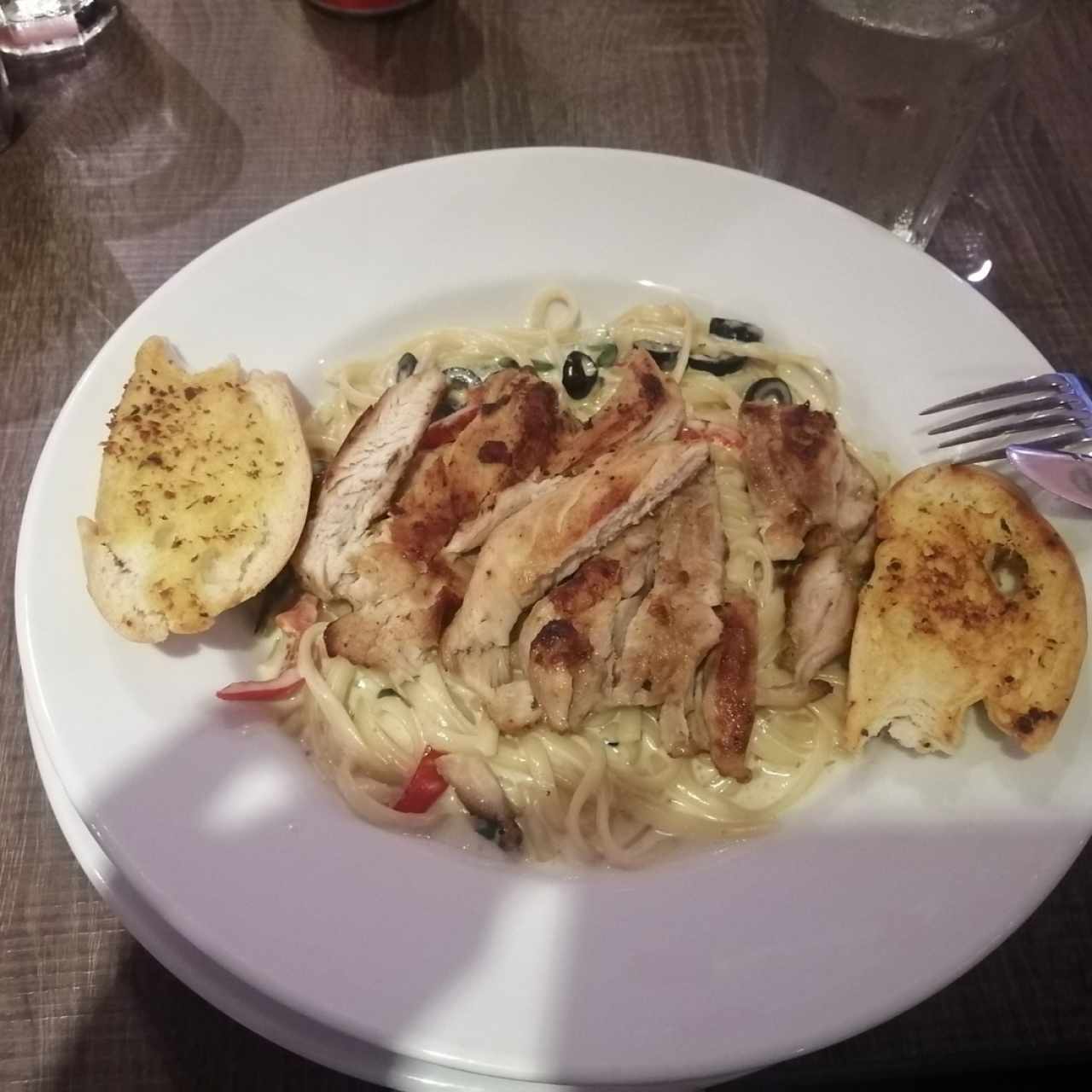 Pastas - Linguini con Pollo 😞