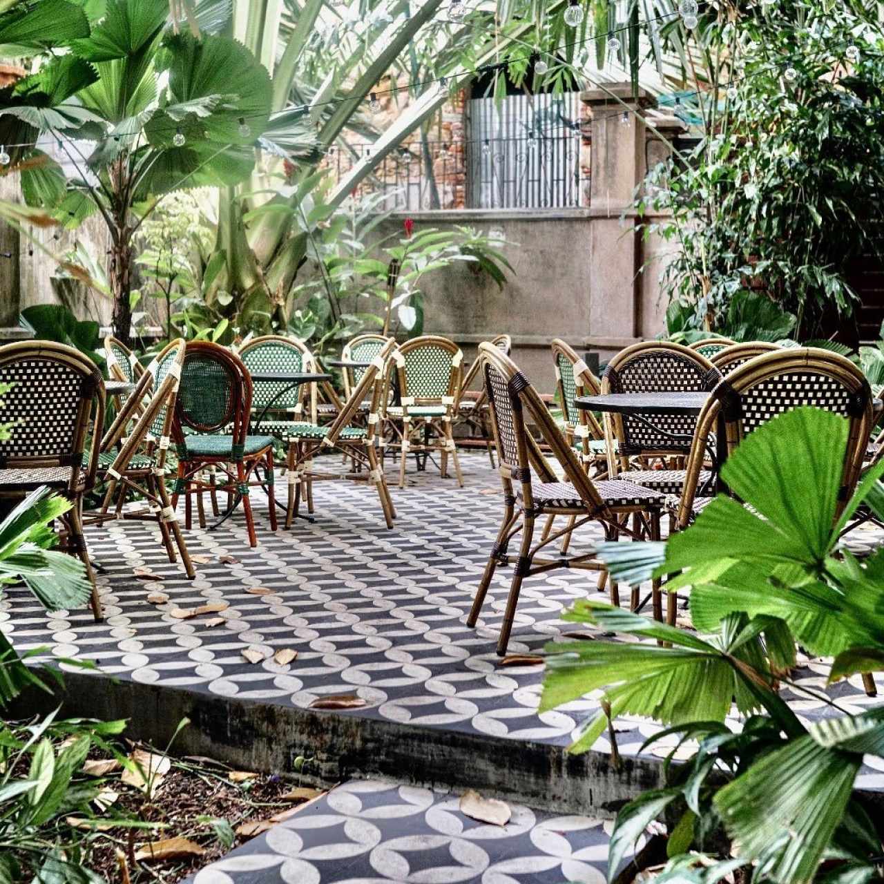 MAHALO Cocina y Jardín