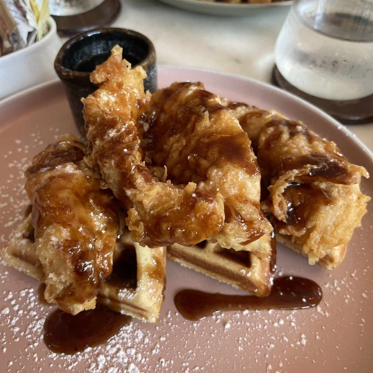 BRUNCH - Chicken y Waffles