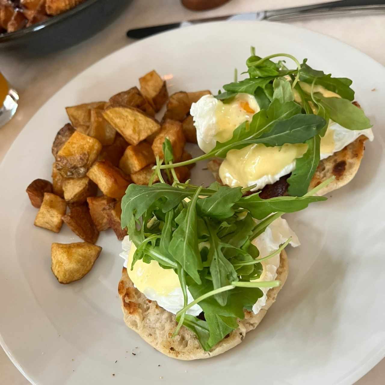 BRUNCH - Eggs Benedict