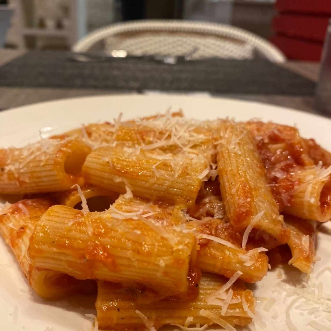 Pasta que acompaña al CODA A LA VACCINARA 