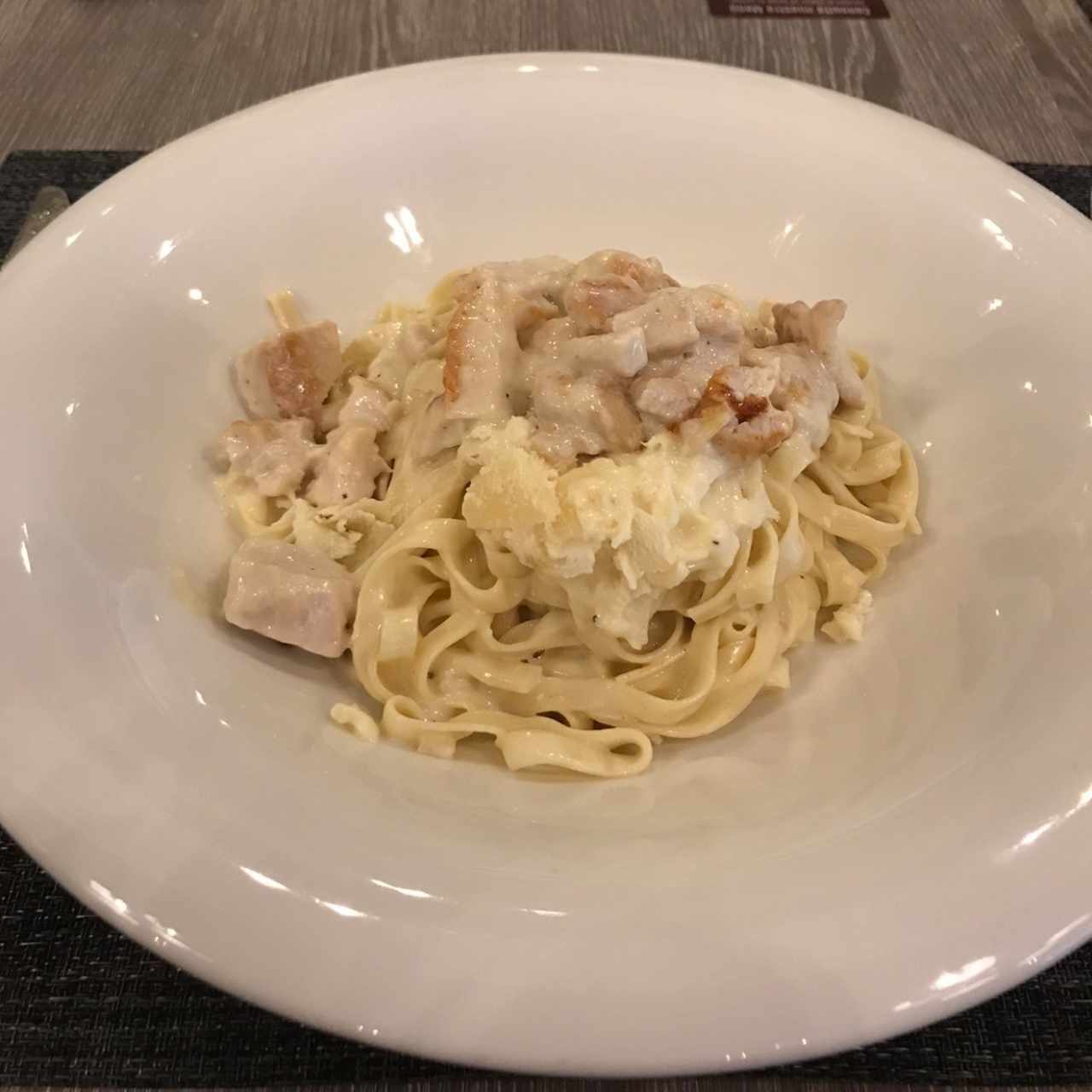 Fettucine de pollo