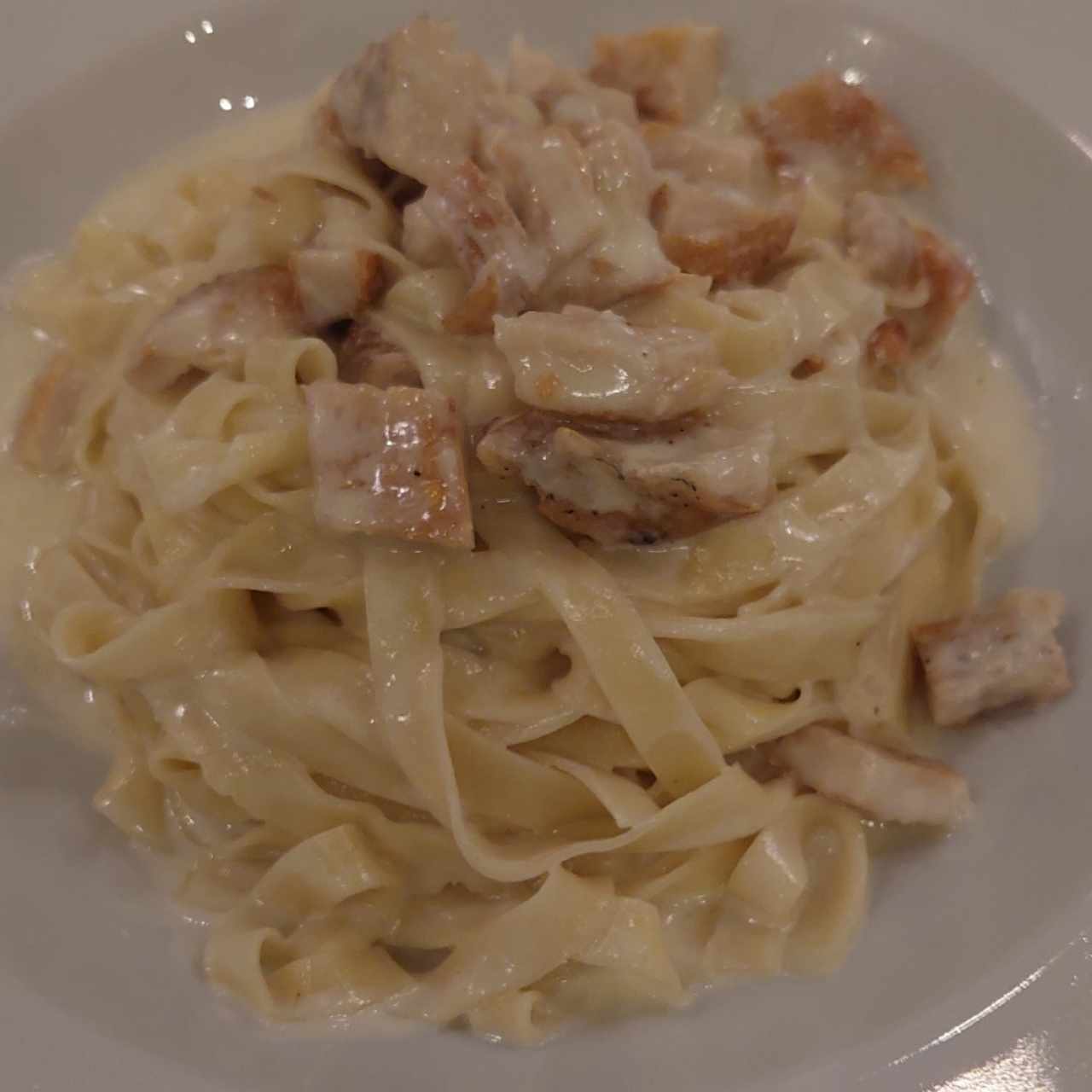 Fettuccine Alfredo con Pollo