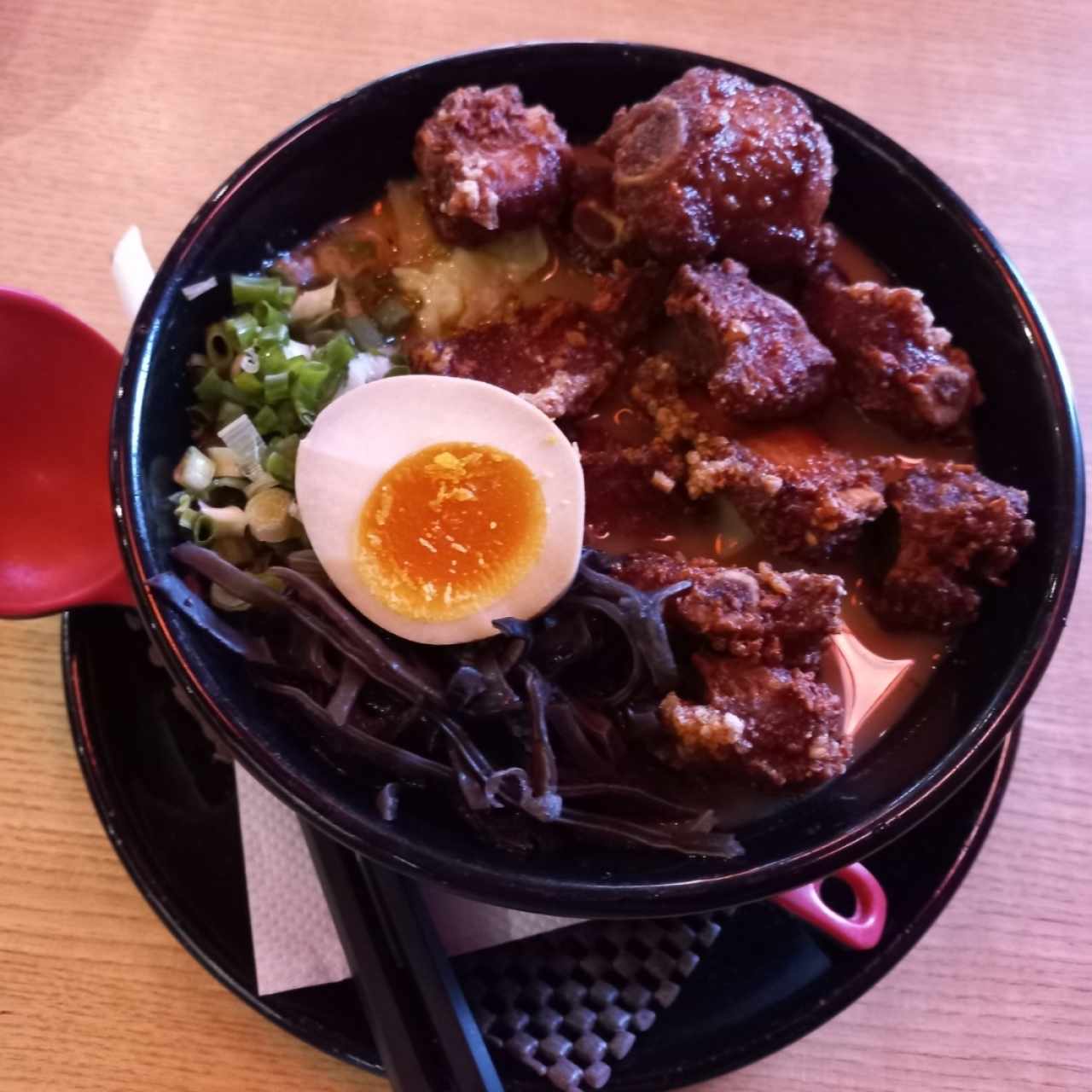 Ramen de costillitas fritas