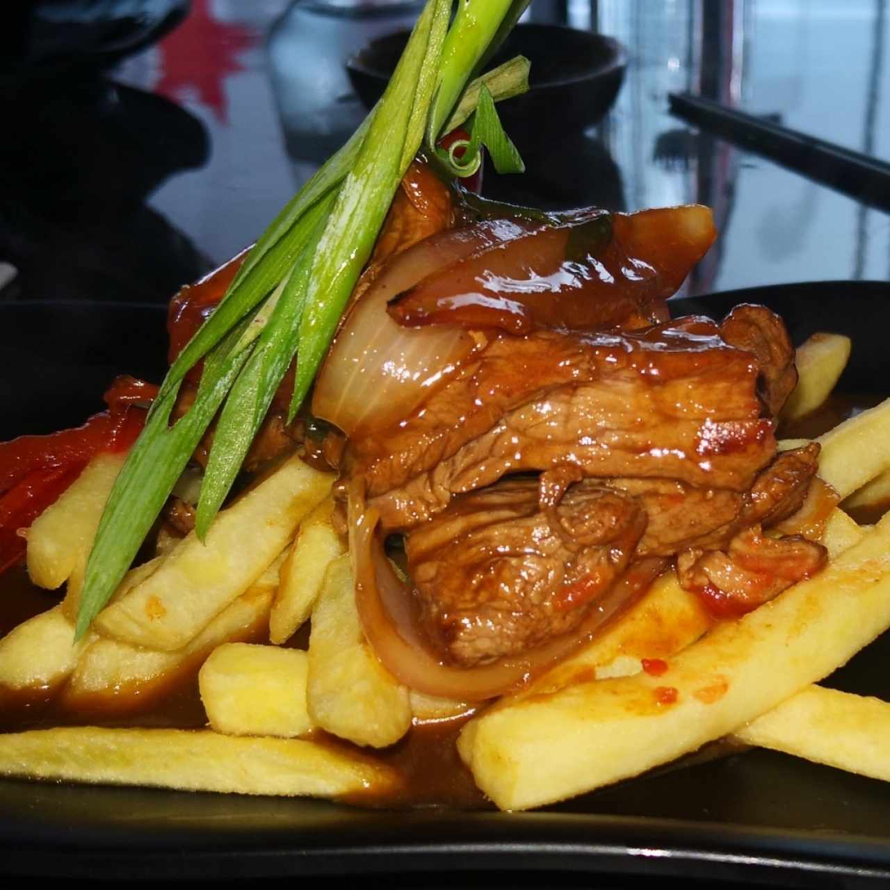 PLATO FUERTE - LOMO SALTADO