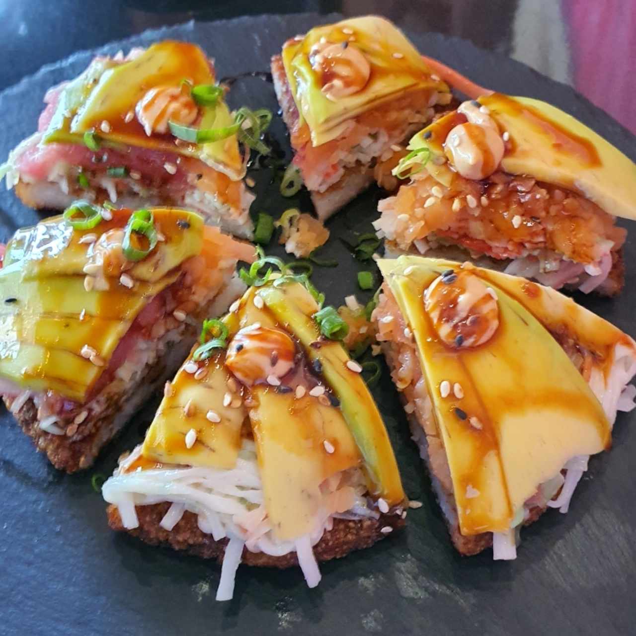 PIZZA KOKESHI ( SALMÓN Y ATÚN)