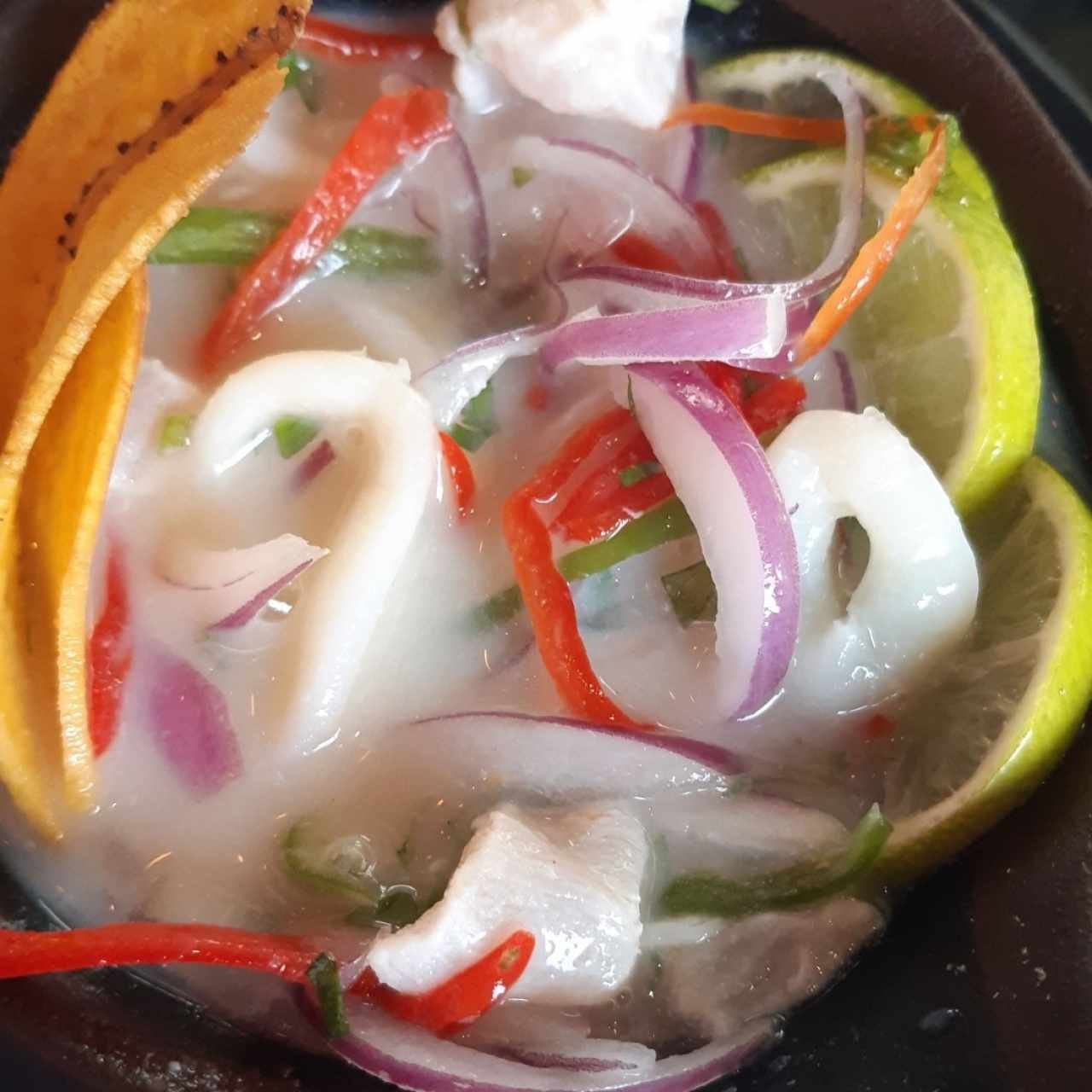 ENTRADAS FRÍAS - CEVICHE MIXTO