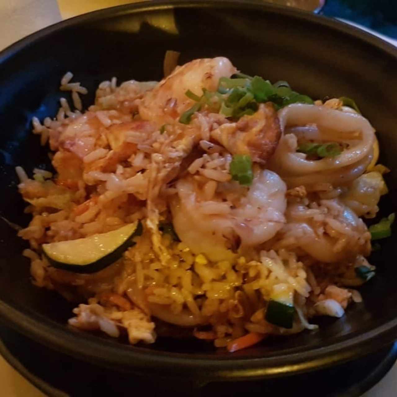 ARROZ THAI DE CAMARÓN CON CALAMAR