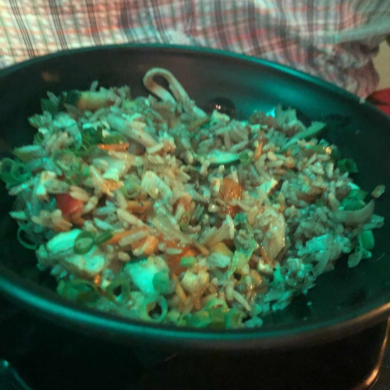 ARROZ THAI DE CAMARÓN CON CALAMAR