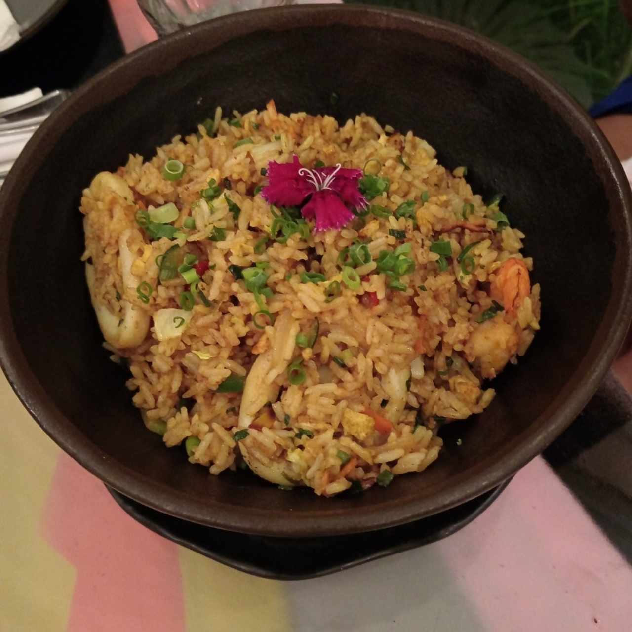 ARROZ THAI DE CAMARÓN CON CALAMAR