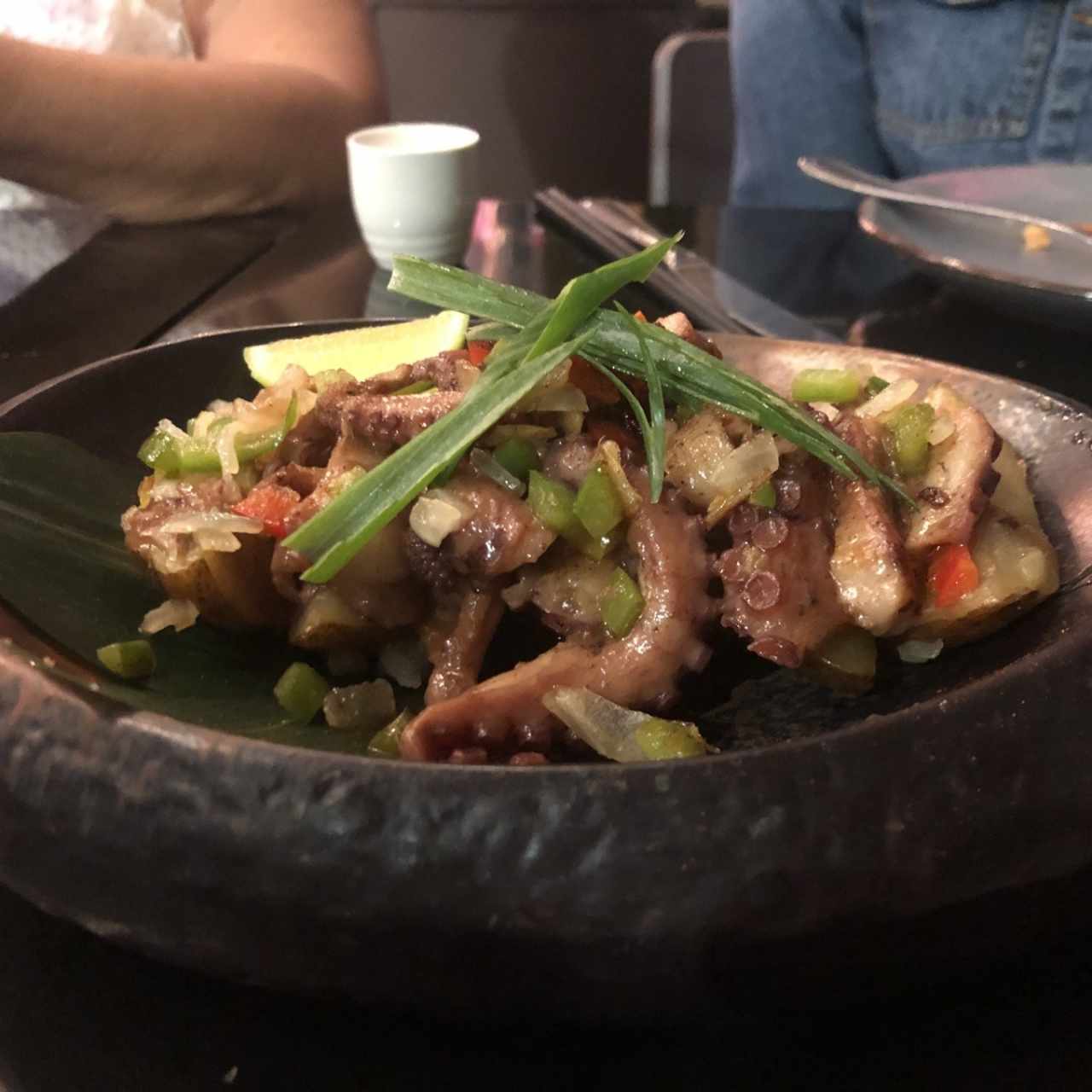 ENTRADAS CALIENTES - PULPO YAKINIKU