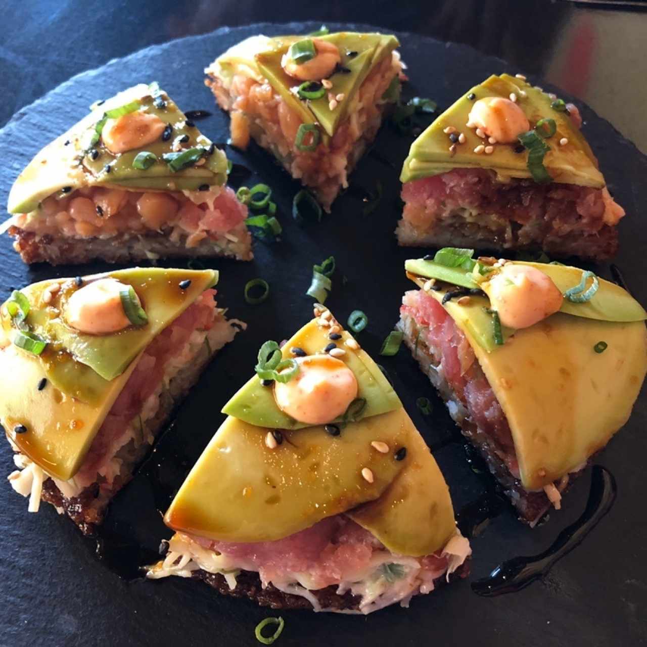 PIZZA KOKESHI ( SALMÓN Y ATÚN)