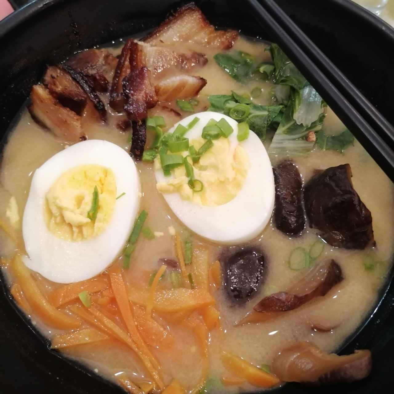 MISO RAMEN DE PUERCO