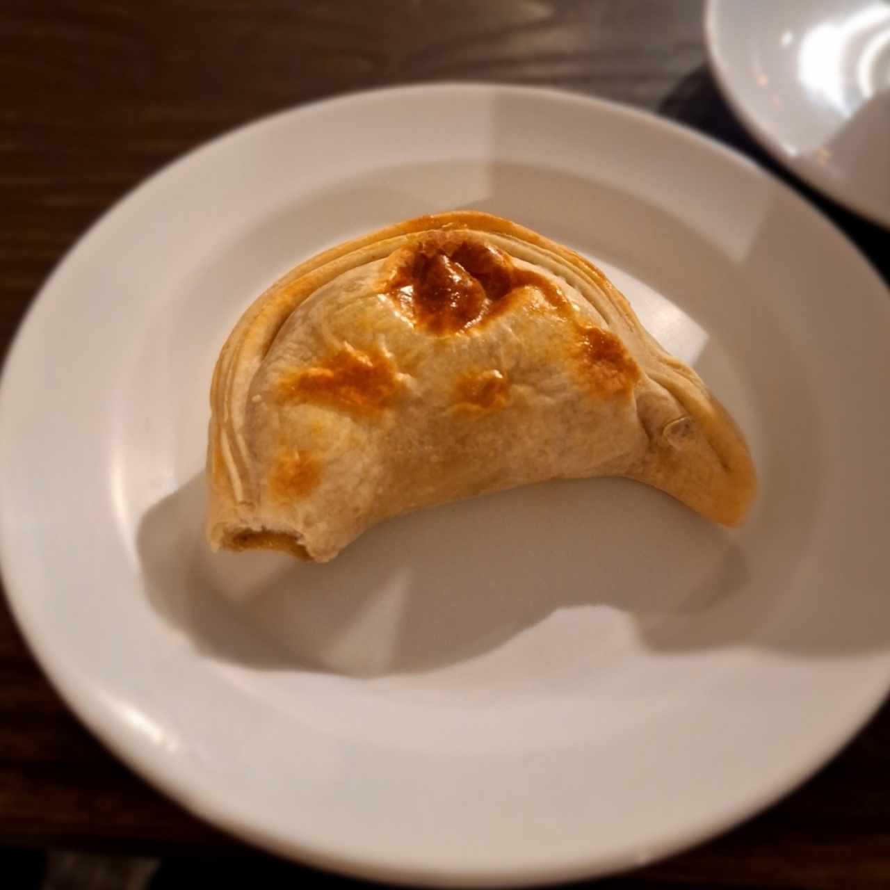 Empanada argentina de champiñones y queso.