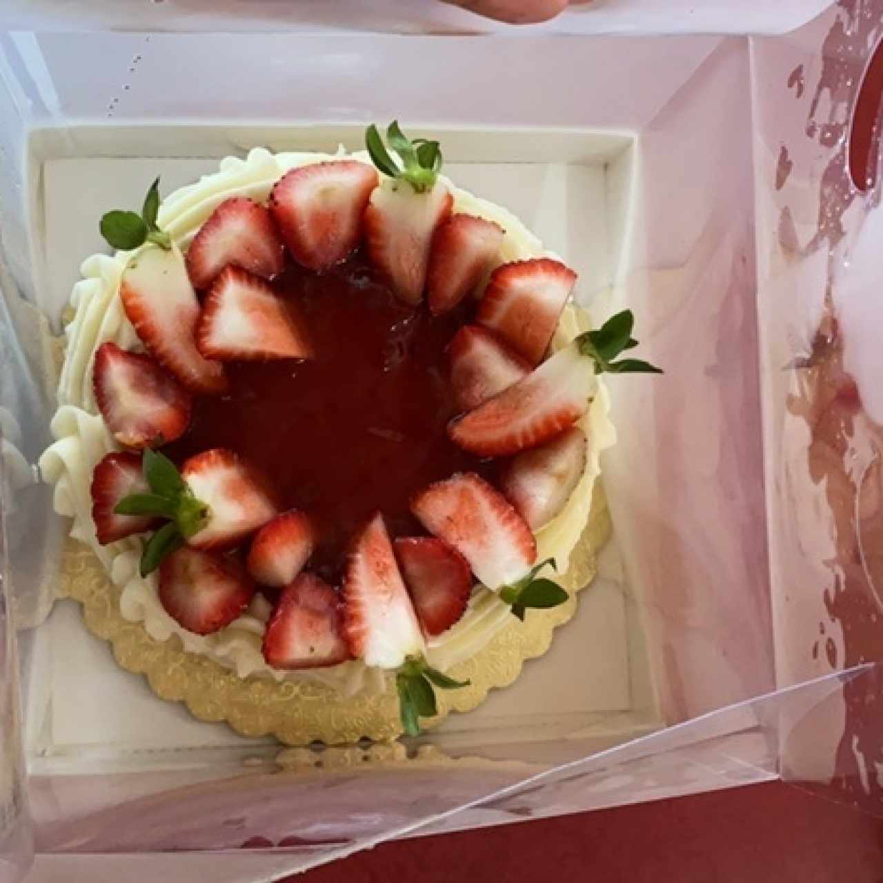 Cake de Vainilla con mermelada de fresa