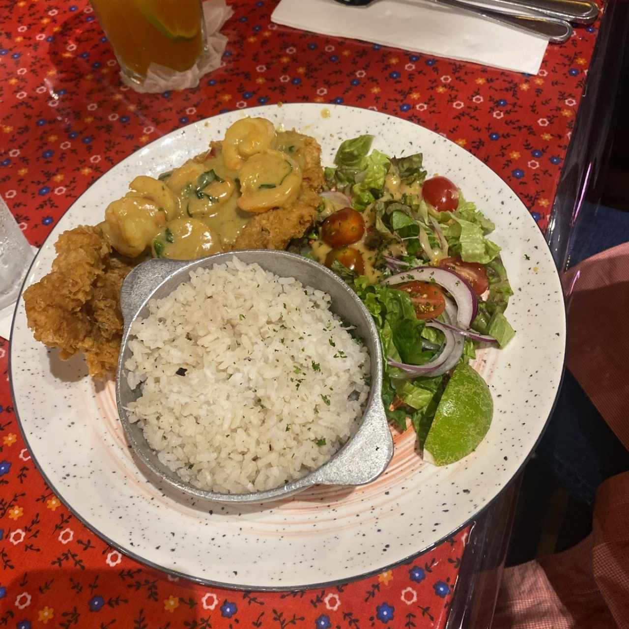 Filete de Pescado con Corona de Camarones