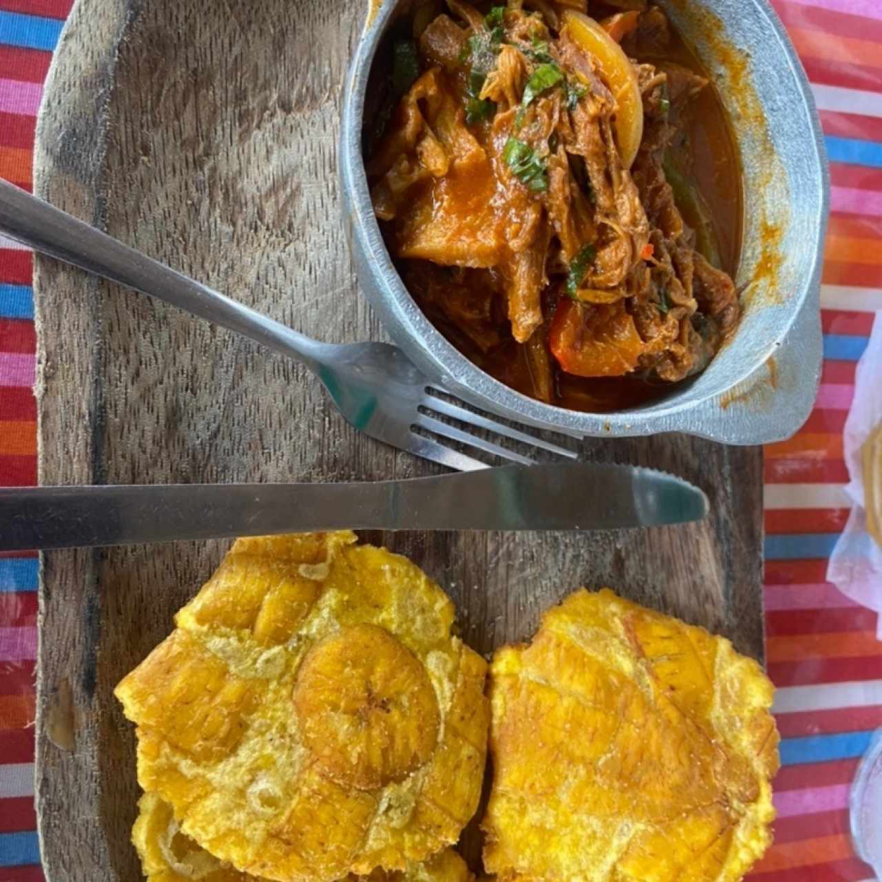 Patacones , ropa vieja 