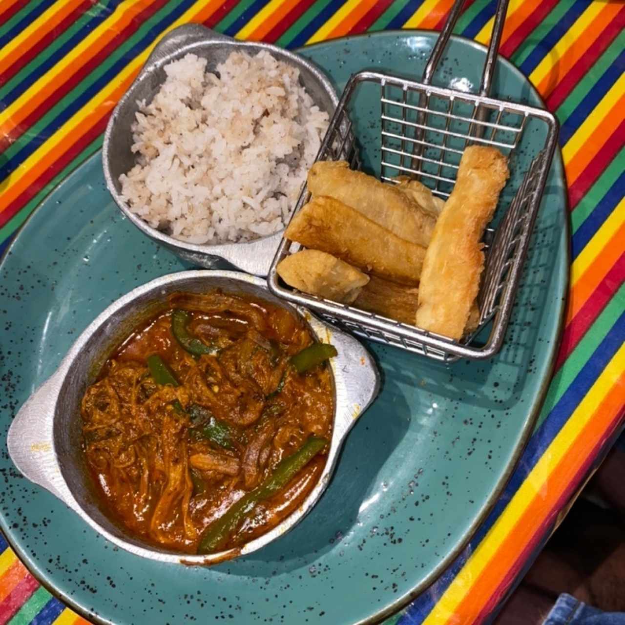 Ropa Vieja, Arroz con Guandú, Ensalada de Repollo, Tajada