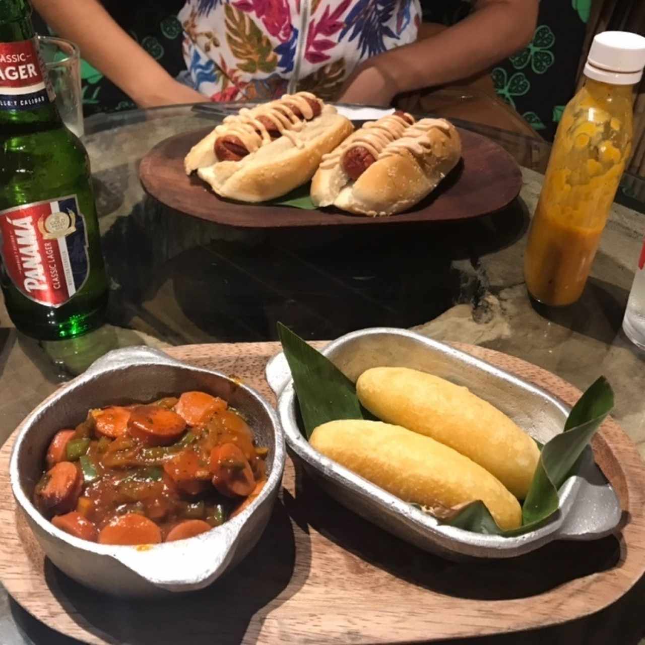 Salchichas Guisadas con Carimañola - Choripan