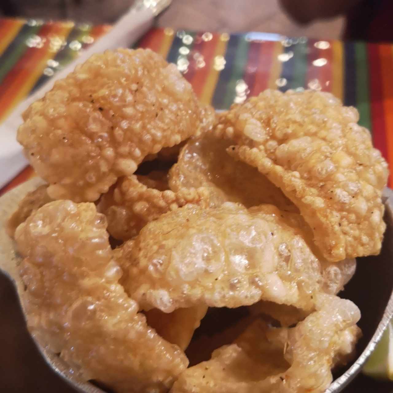  chicharrones sin gota de carne, parecen de paquete