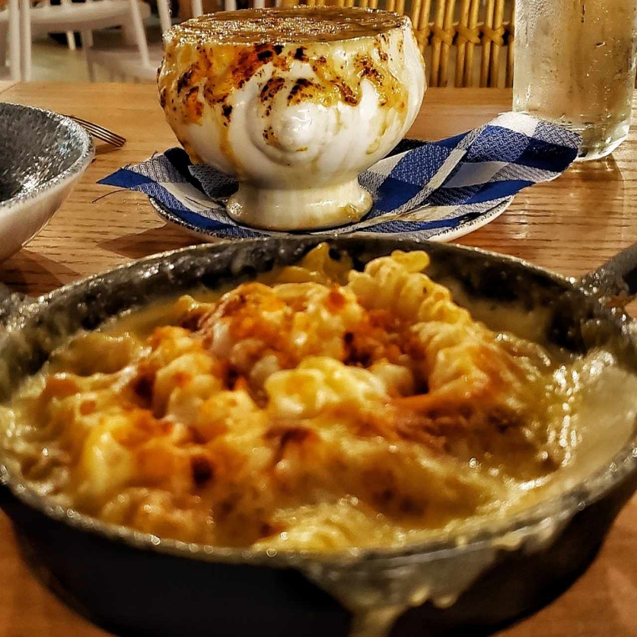 Sopa de Cebolla / mac&cheesse horneado