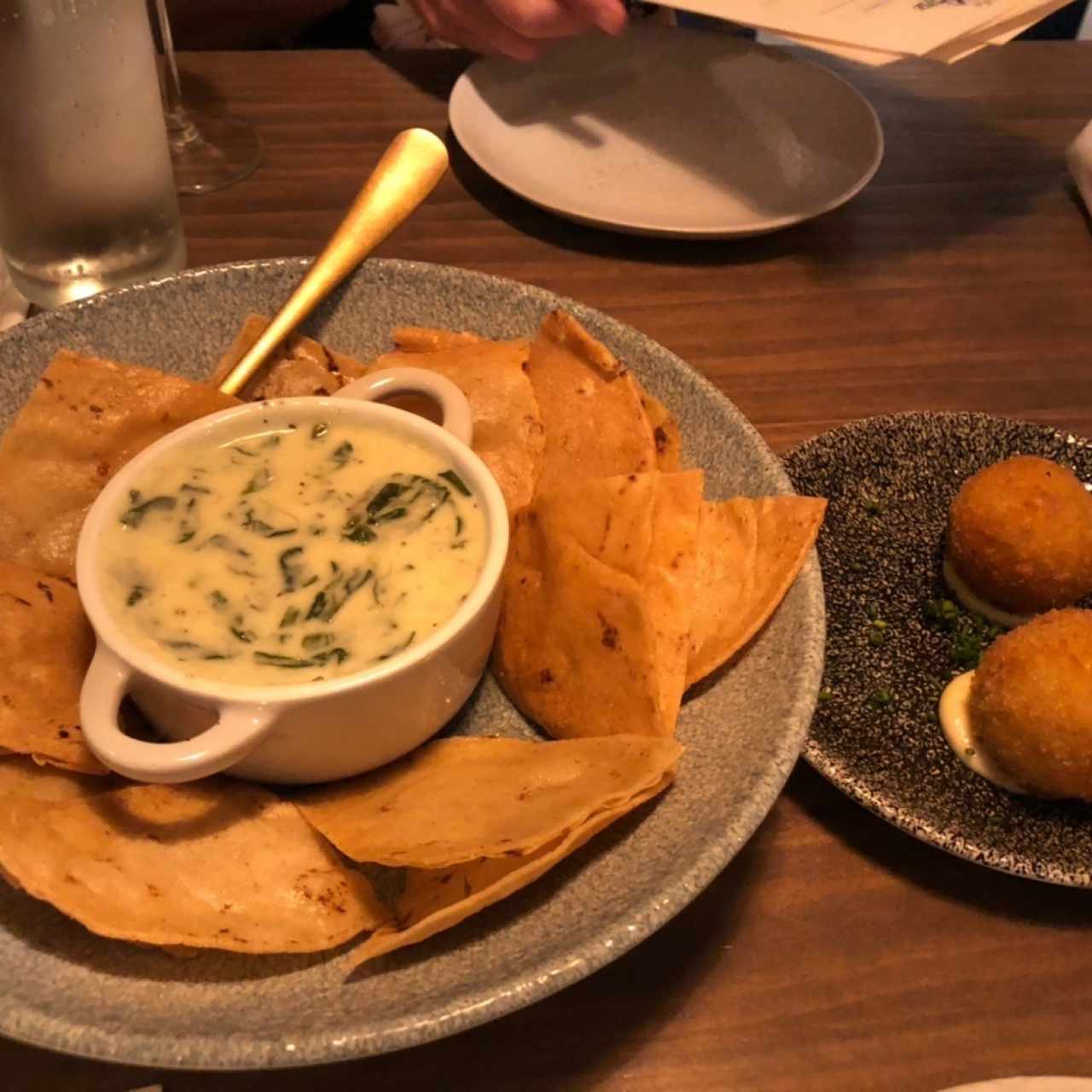 dip de queso con espinacas