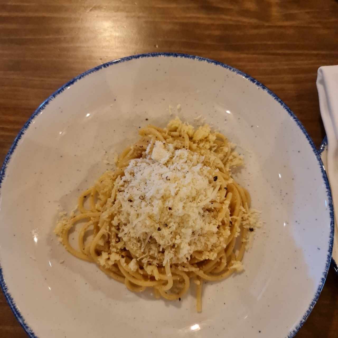 pasta con queso sal y pimienta