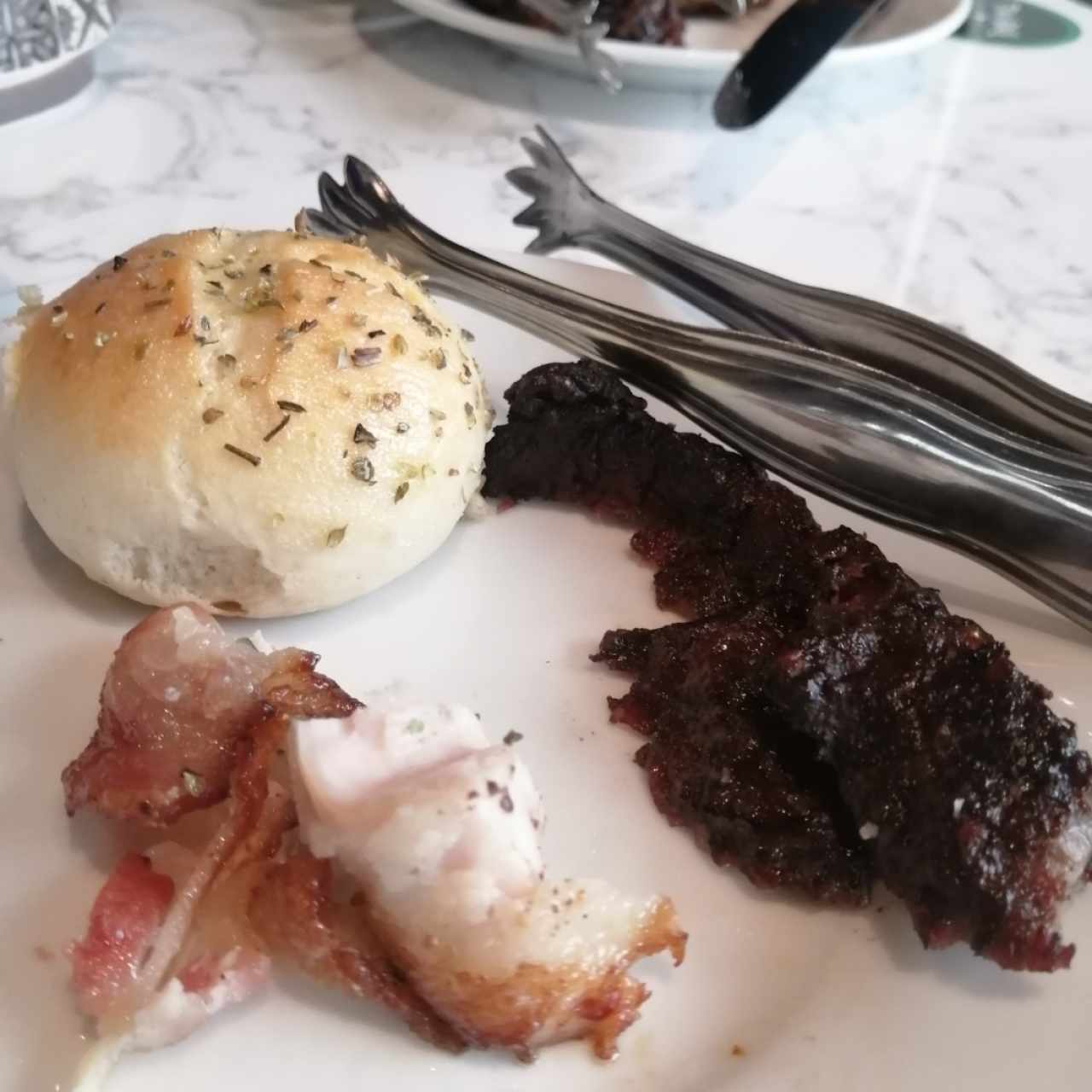 Pan de ajo, pollo con Bacon 