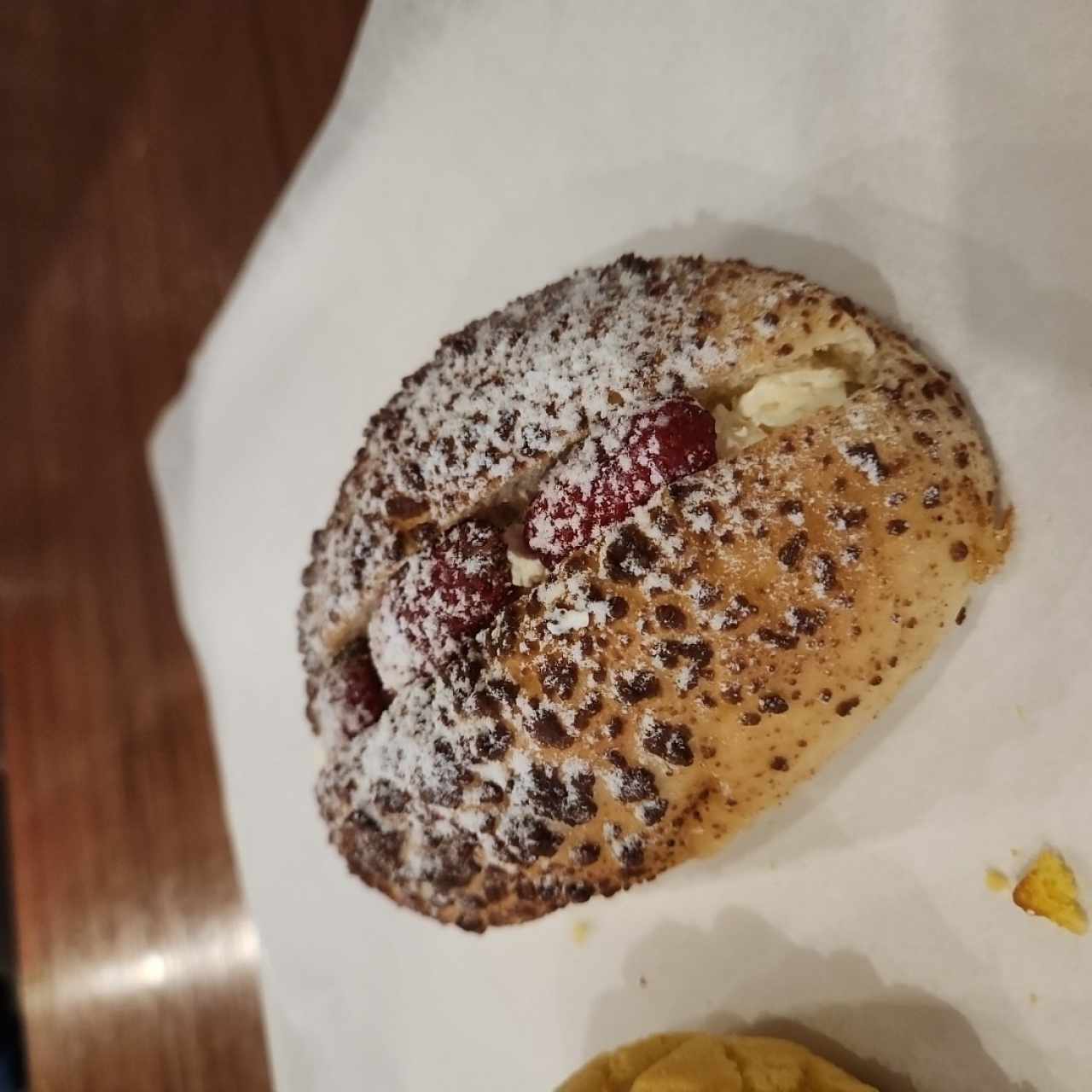 Pan relleno Fresa y crema