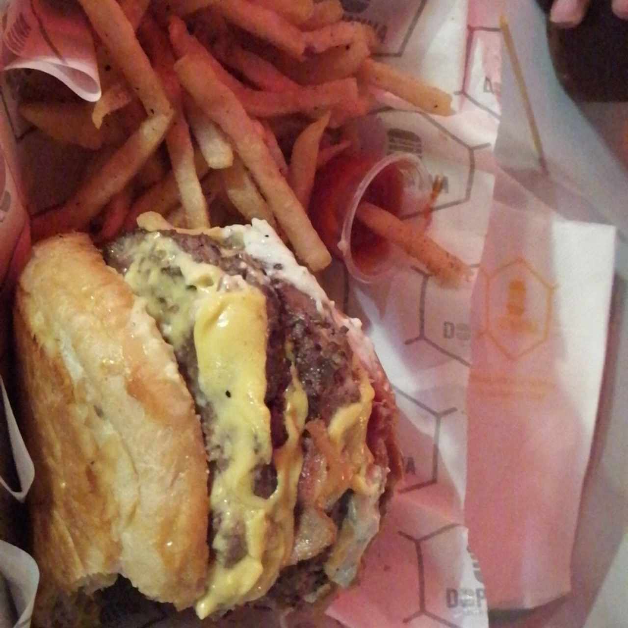 Double cheese bacon burguer 