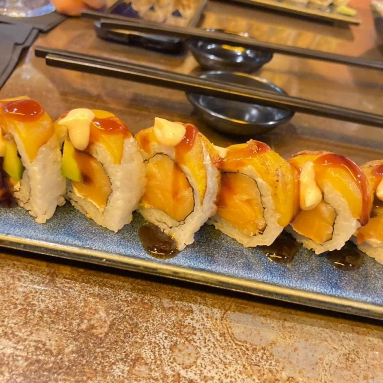 Tropical Roll (10 unidades)