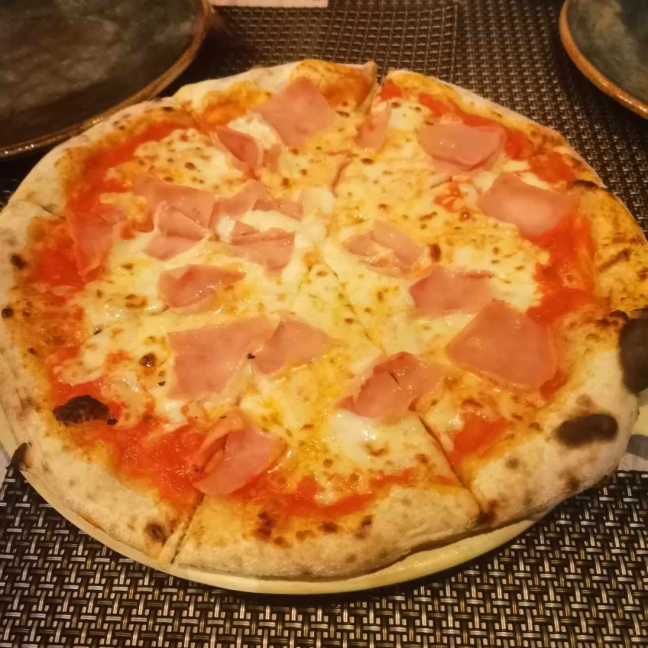 PIZZAS TRADICIONALES - Margarita con jamon